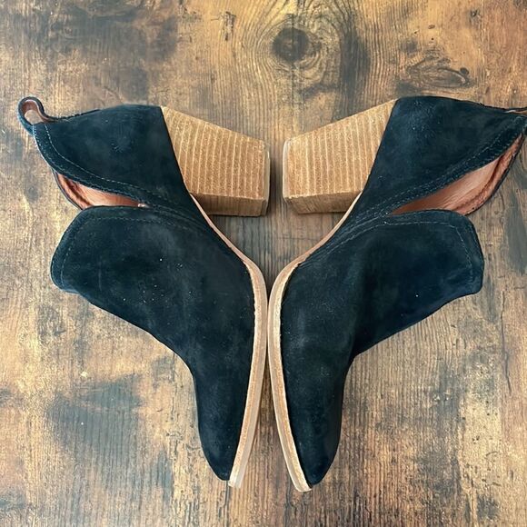 Jeffrey Campbell Rosalee Suede Bootie Size 9/ Excellent - Picture 6 of 10